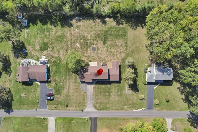 8869 Chevington Chase Drive, Pickerington, OH 43147