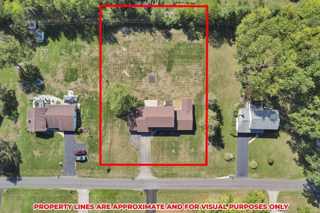 8869 Chevington Chase Drive, Pickerington, OH 43147