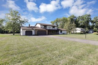 8869 Chevington Chase Drive, Pickerington, OH 43147