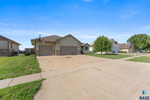 7720 W Justice St Street, Sioux Falls, SD 57106