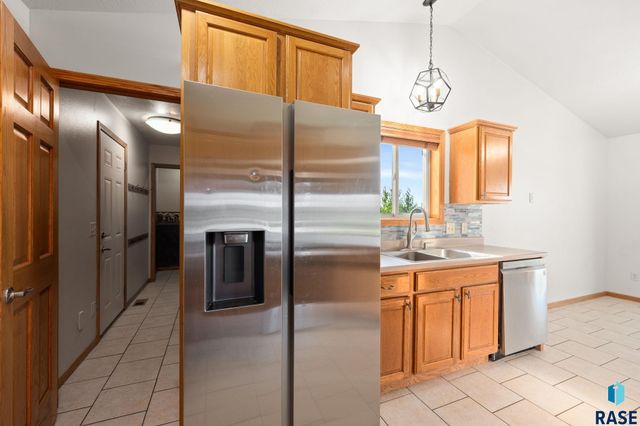 7720 W Justice St Street, Sioux Falls, SD 57106