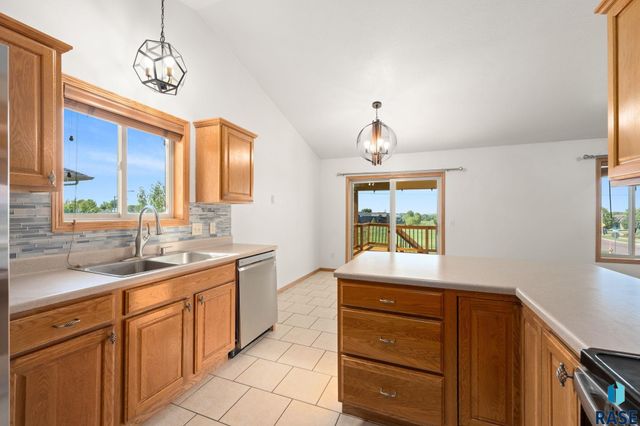 7720 W Justice St Street, Sioux Falls, SD 57106