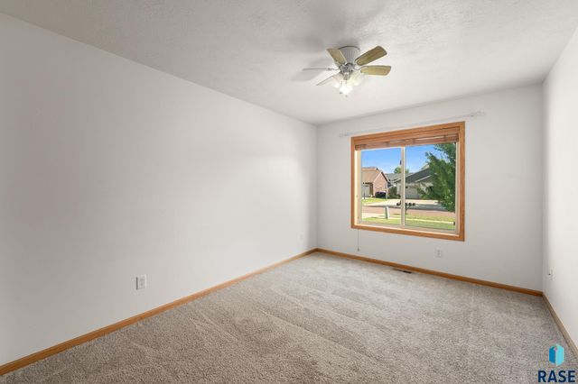7720 W Justice St Street, Sioux Falls, SD 57106