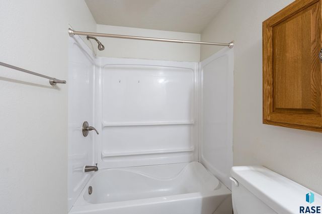7720 W Justice St Street, Sioux Falls, SD 57106