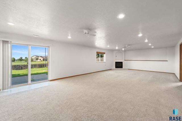 7720 W Justice St Street, Sioux Falls, SD 57106