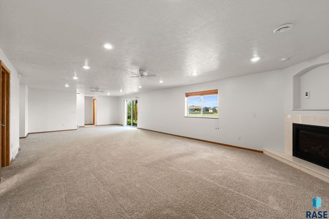 7720 W Justice St Street, Sioux Falls, SD 57106