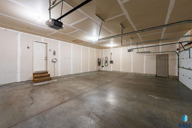 7720 W Justice St Street, Sioux Falls, SD 57106