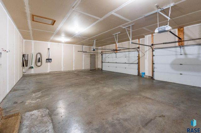 7720 W Justice St Street, Sioux Falls, SD 57106