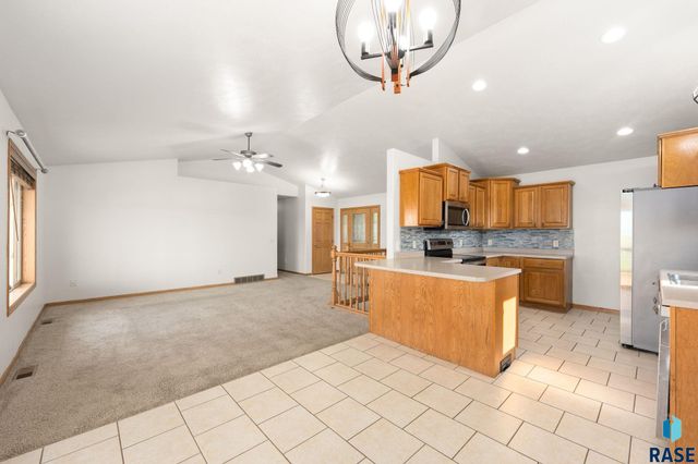 7720 W Justice St Street, Sioux Falls, SD 57106