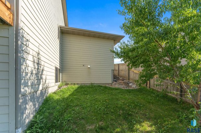 7720 W Justice St Street, Sioux Falls, SD 57106