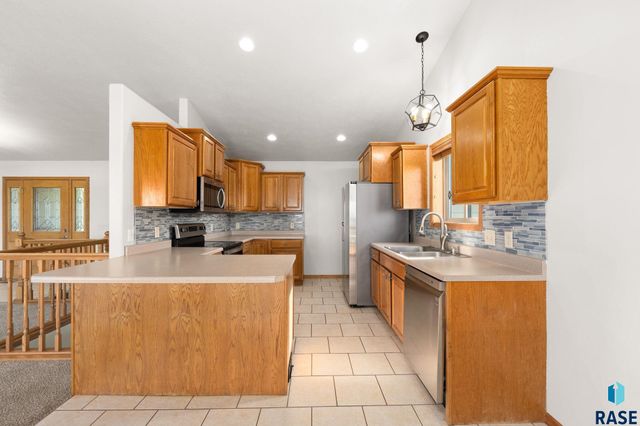 7720 W Justice St Street, Sioux Falls, SD 57106