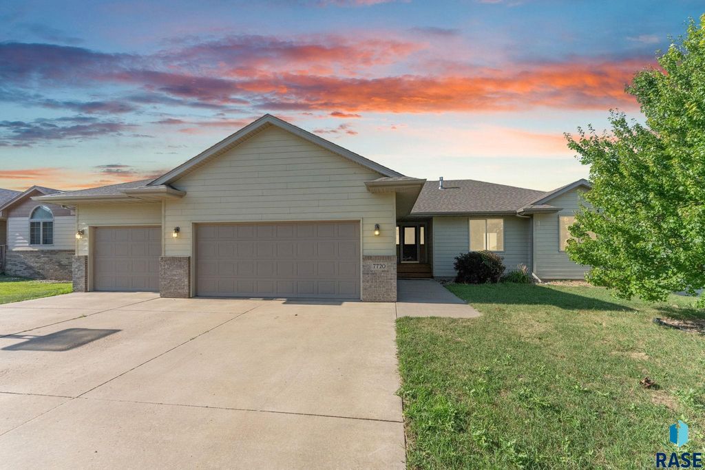 7720 W Justice St Street, Sioux Falls, SD 57106