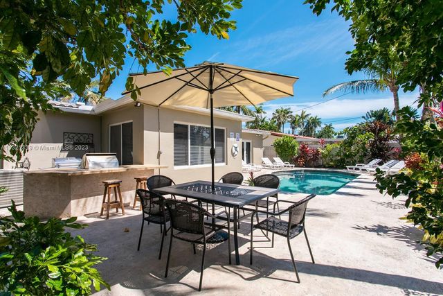 1120 N 13th Terrace, Hollywood, FL 33019