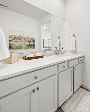 3062 W RUNWAY DR, Cedar City, UT 84720