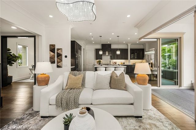 58 Riverboat, Irvine, CA 92602