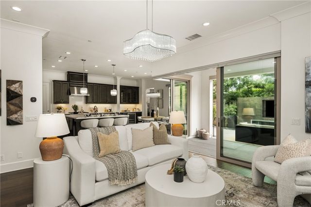 58 Riverboat, Irvine, CA 92602