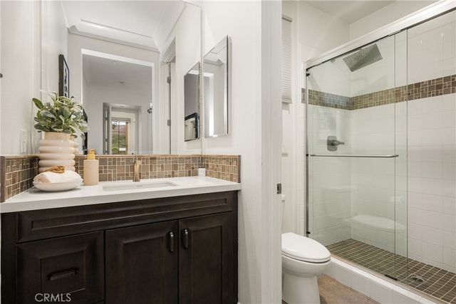 58 Riverboat, Irvine, CA 92602