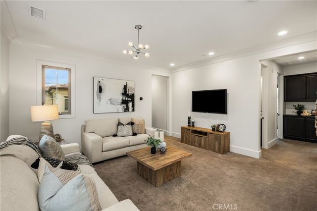 58 Riverboat, Irvine, CA 92602