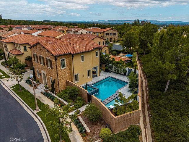 58 Riverboat, Irvine, CA 92602