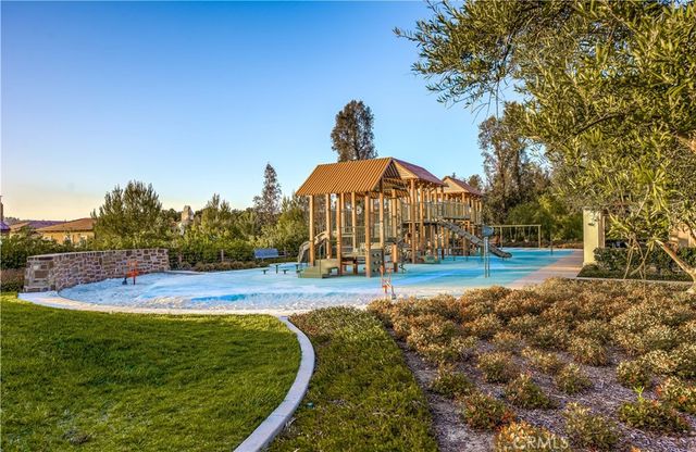 58 Riverboat, Irvine, CA 92602