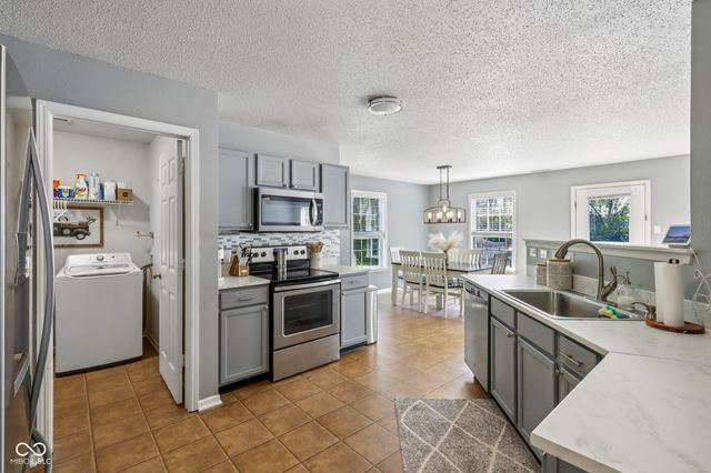 7647 Mansfield Way, Ingalls, IN 46048