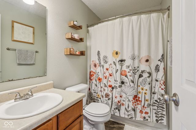 7647 Mansfield Way, Ingalls, IN 46048