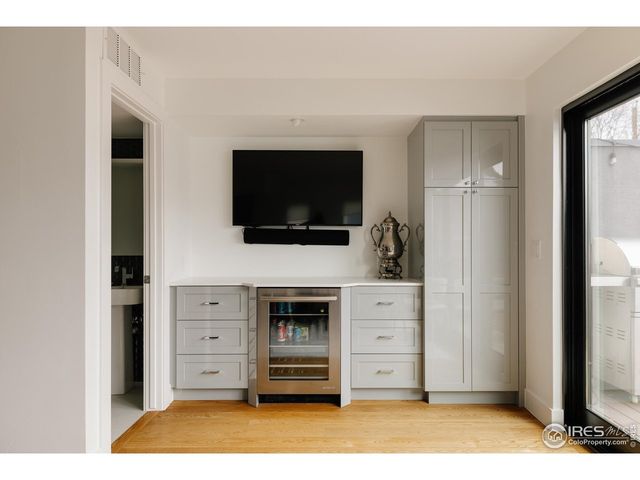 594 Saint Paul St, Denver, CO 80206