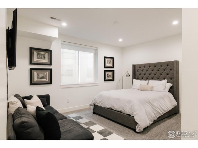 594 Saint Paul St, Denver, CO 80206