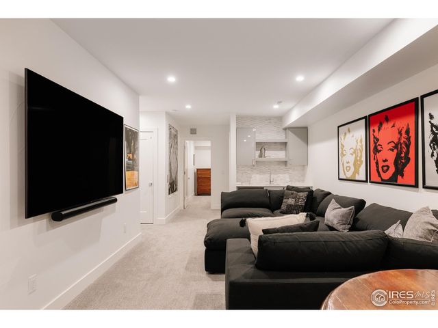 594 Saint Paul St, Denver, CO 80206