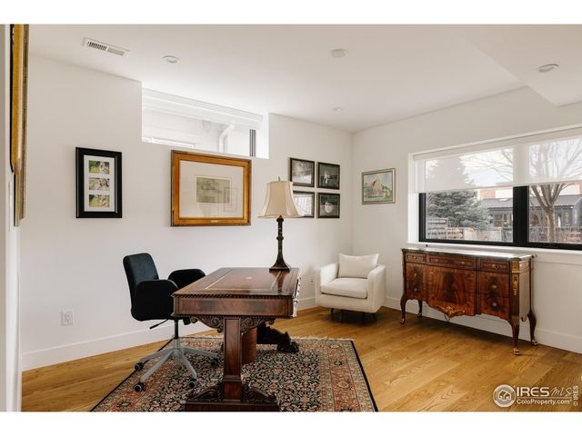 594 Saint Paul St, Denver, CO 80206
