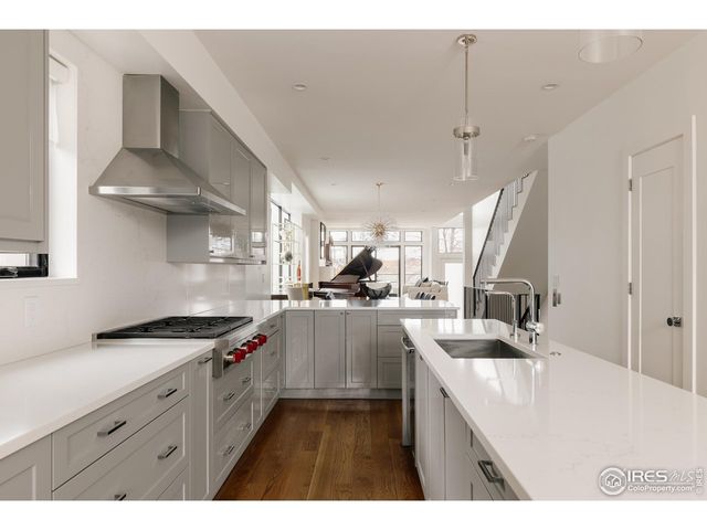 594 Saint Paul St, Denver, CO 80206