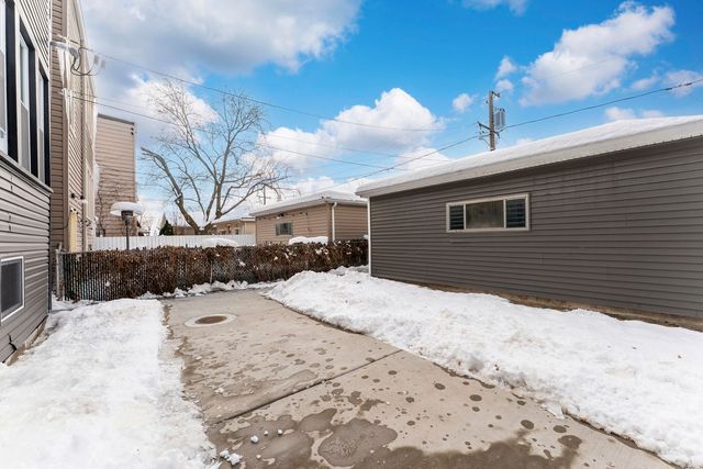 1910 Harvey Avenue, Berwyn, IL 60402