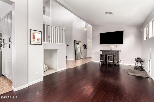 6409 W LUCIA Drive, Phoenix, AZ 85083