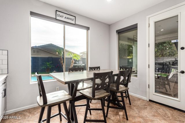 6409 W LUCIA Drive, Phoenix, AZ 85083