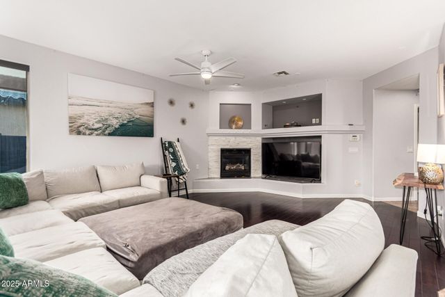 6409 W LUCIA Drive, Phoenix, AZ 85083