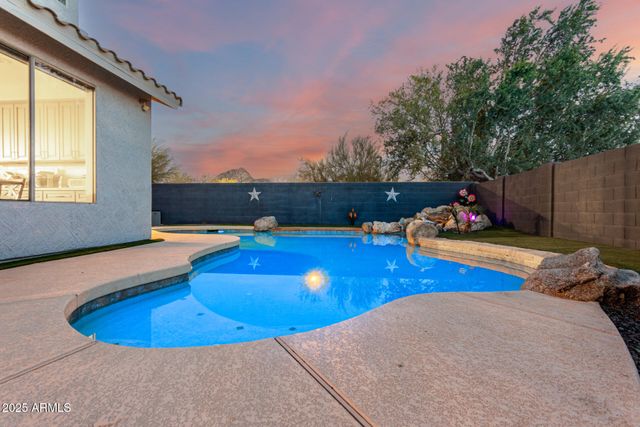 6409 W LUCIA Drive, Phoenix, AZ 85083