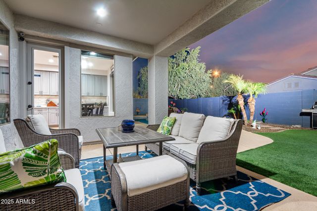 6409 W LUCIA Drive, Phoenix, AZ 85083