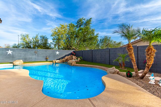 6409 W LUCIA Drive, Phoenix, AZ 85083