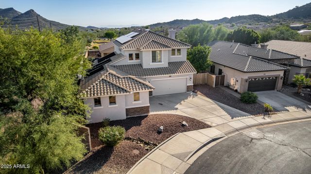 6409 W LUCIA Drive, Phoenix, AZ 85083