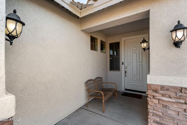 6409 W LUCIA Drive, Phoenix, AZ 85083