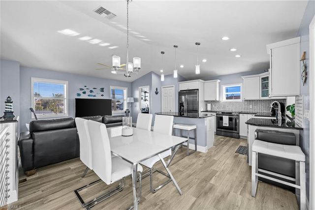 2391 Oleander ST, St. James City, FL 33956