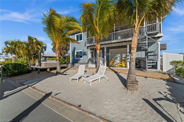 2391 Oleander ST, St. James City, FL 33956