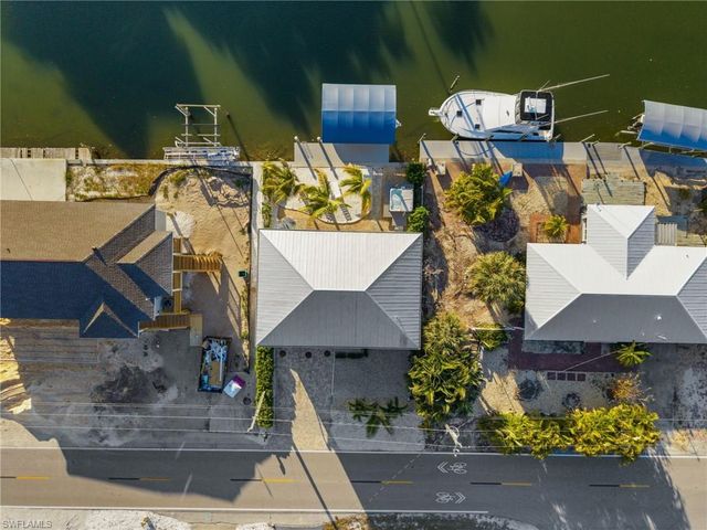 2391 Oleander ST, St. James City, FL 33956