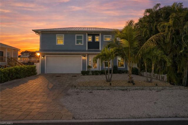 2391 Oleander ST, St. James City, FL 33956