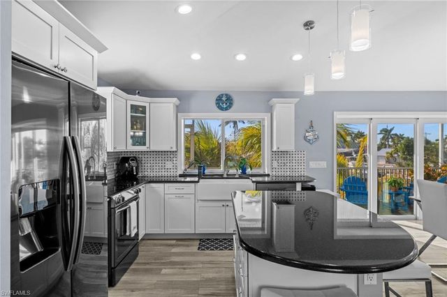 2391 Oleander ST, St. James City, FL 33956