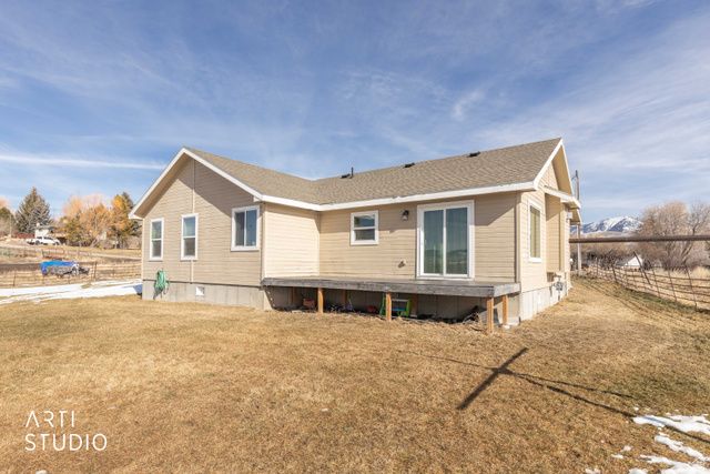 510 100 W, Georgetown, ID 83239