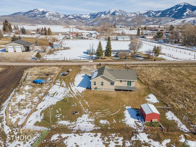 510 100 W, Georgetown, ID 83239