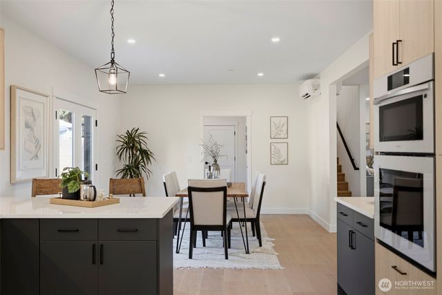 20101 75th Avenue NE, Kenmore, WA 98028