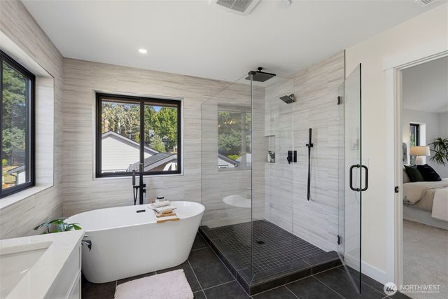 20101 75th Avenue NE, Kenmore, WA 98028