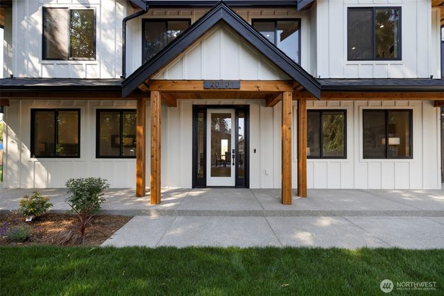 20101 75th Avenue NE, Kenmore, WA 98028